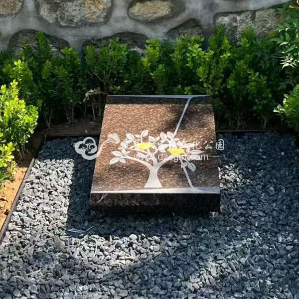 生态树葬卧碑