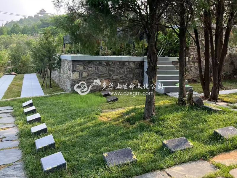 济南多子山公墓陵园具体位置在哪？交通方便吗？